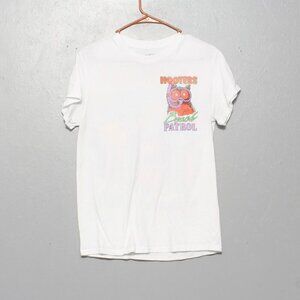 Hooters beach patrol white graphic tee